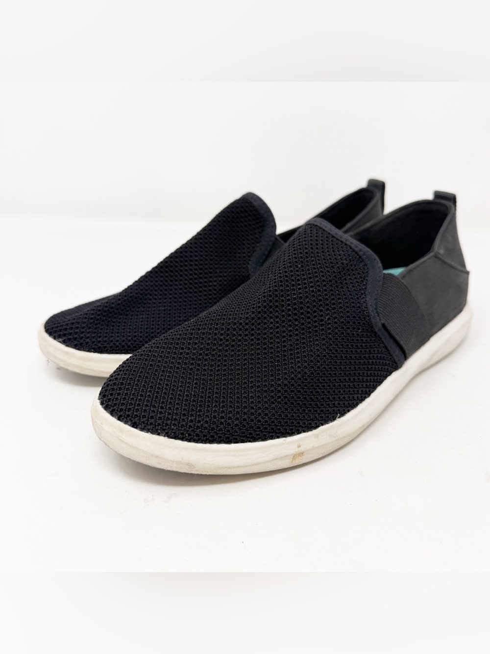 OluKai Haleiwa Black Mesh Slip On Sneakers Womens Size 7 Casual Comfort Shoes